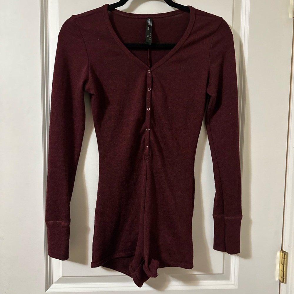 Cute, sexy romper with working front snaps